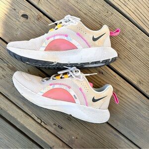 Nike React Escape Run 2 Premium Woman’s Road Running Shoes